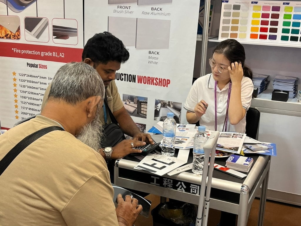 Aludream customer photo during an international building materials exhibition