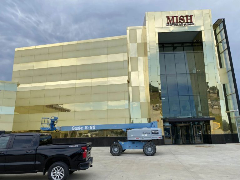 Gold Mirror Aluminum Composite Panel Facade Project