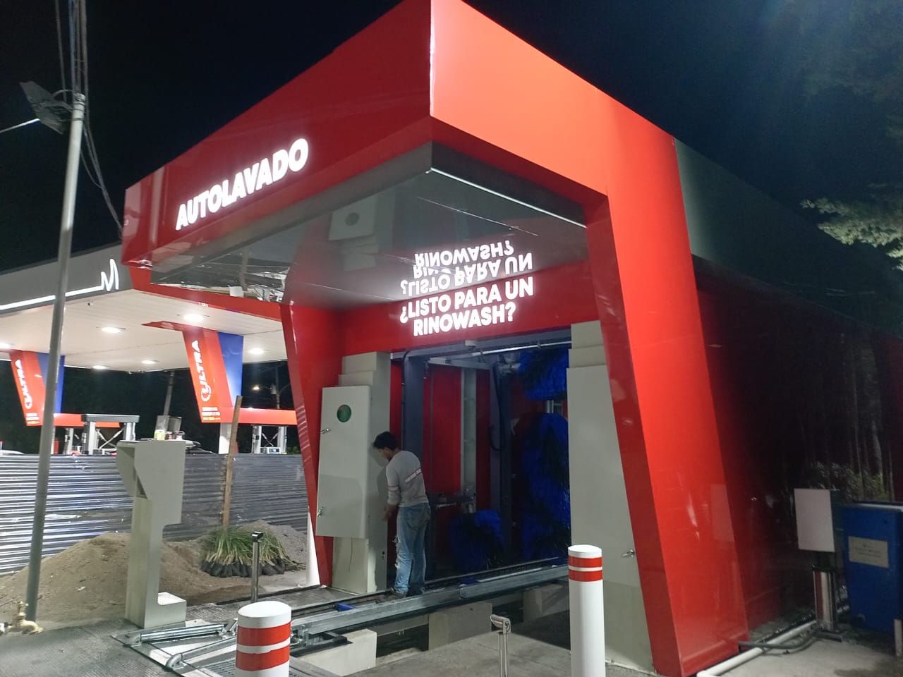 Gas Station Red Aluminum Composite Panel Canopy Project