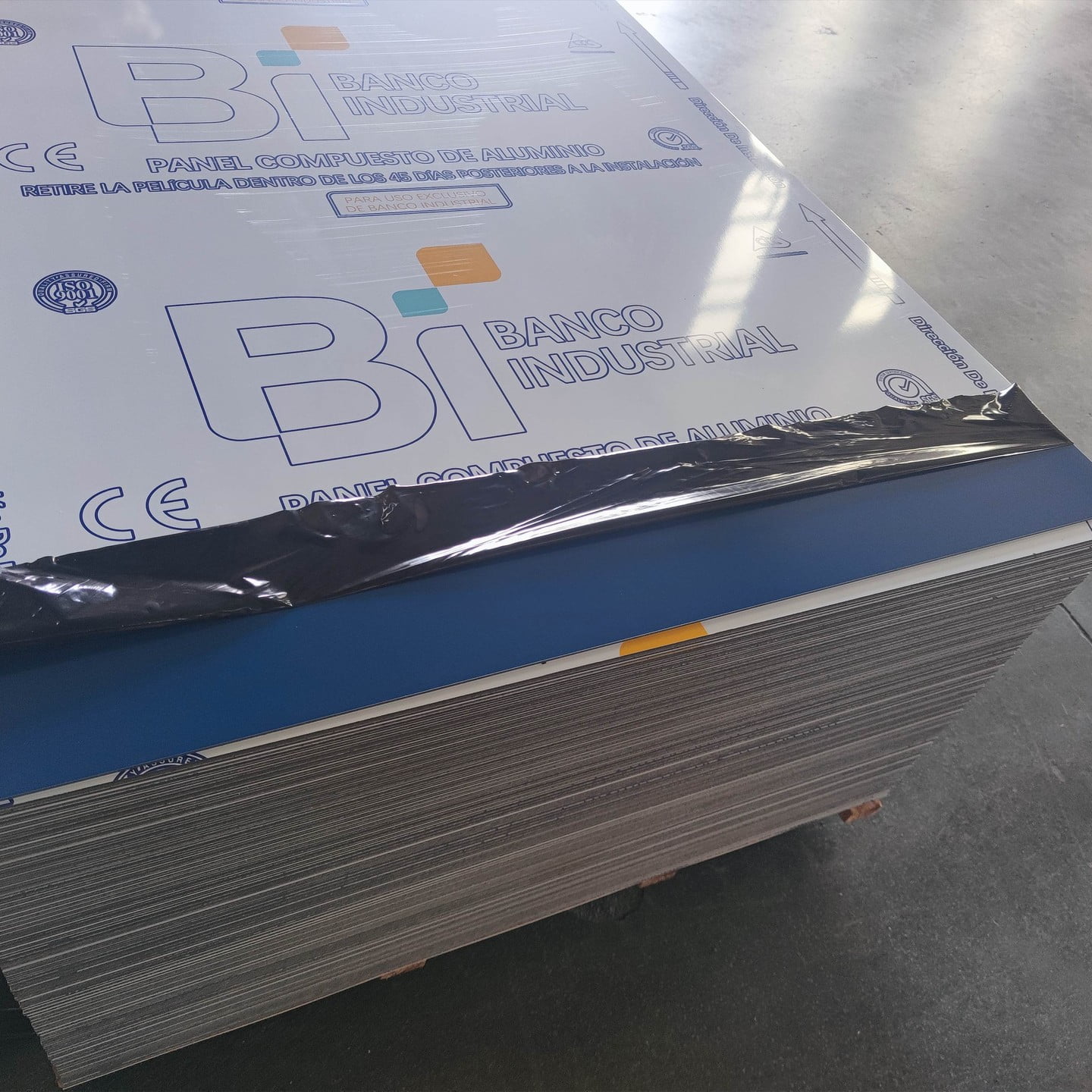 BI BANK Custom Blue Aluminum Composite Panel Facade Project